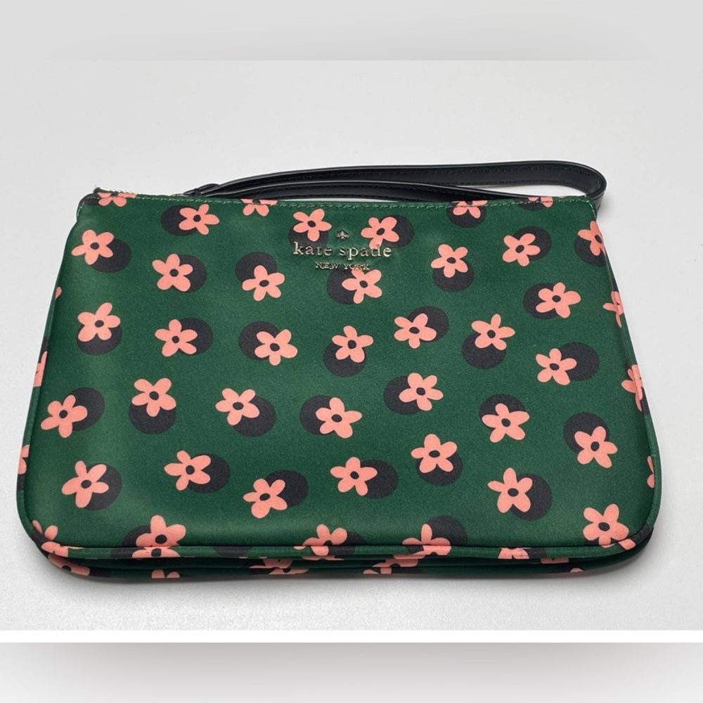 Women's Kate Spade Chelsea Medium Wristlet Pouch